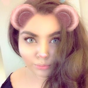 Meet your Posher, Alexandra